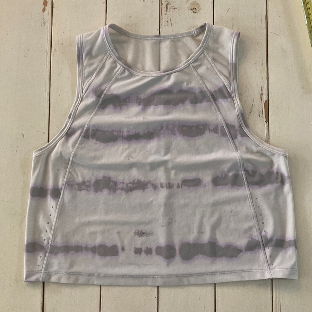 Lululemon Size 4 Cropped Tank